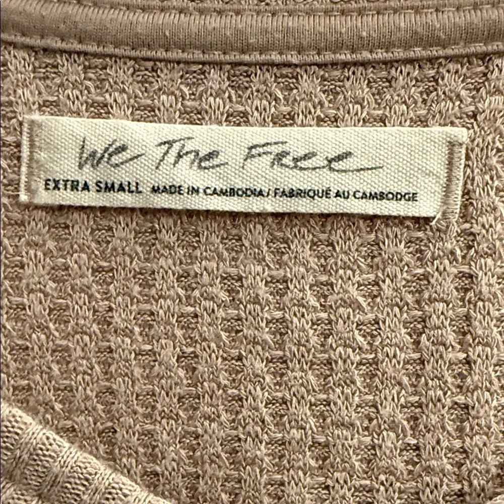 FP We The Free Size XS Tan Santa Clara Textured Thermal Long Sleeve V-Neck Top - Picture 5 of 14